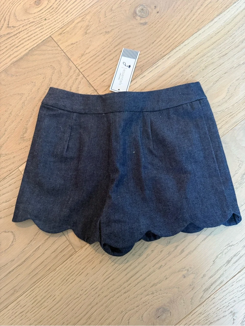 NWT Jacadi Navy Scalloped Hem Shorts size 4